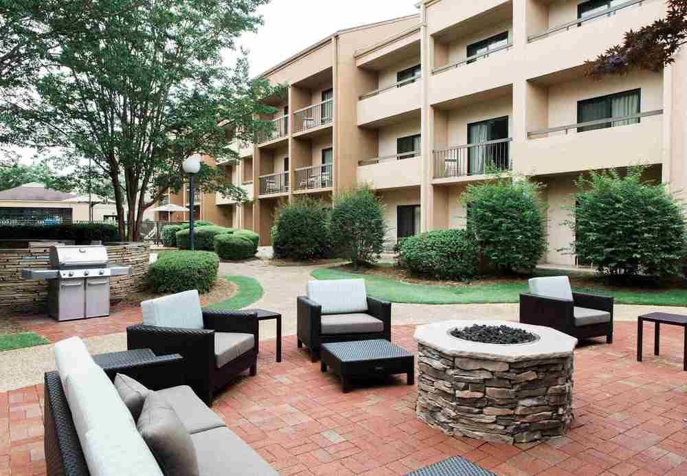 Courtyard Montgomery Dış mekan fotoğraf